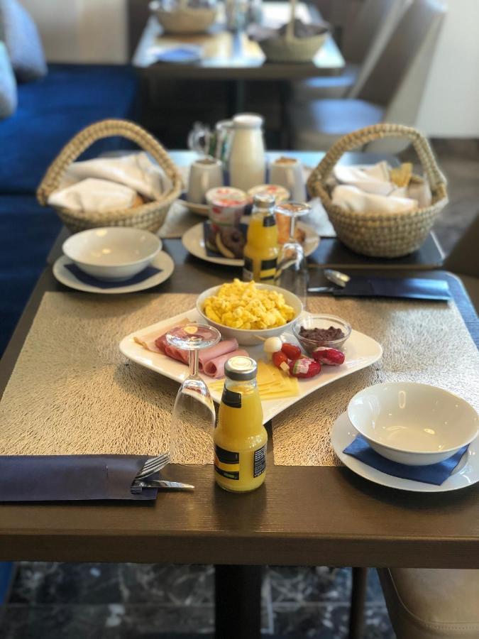 Hotel Post Зіндельфінген Екстер'єр фото