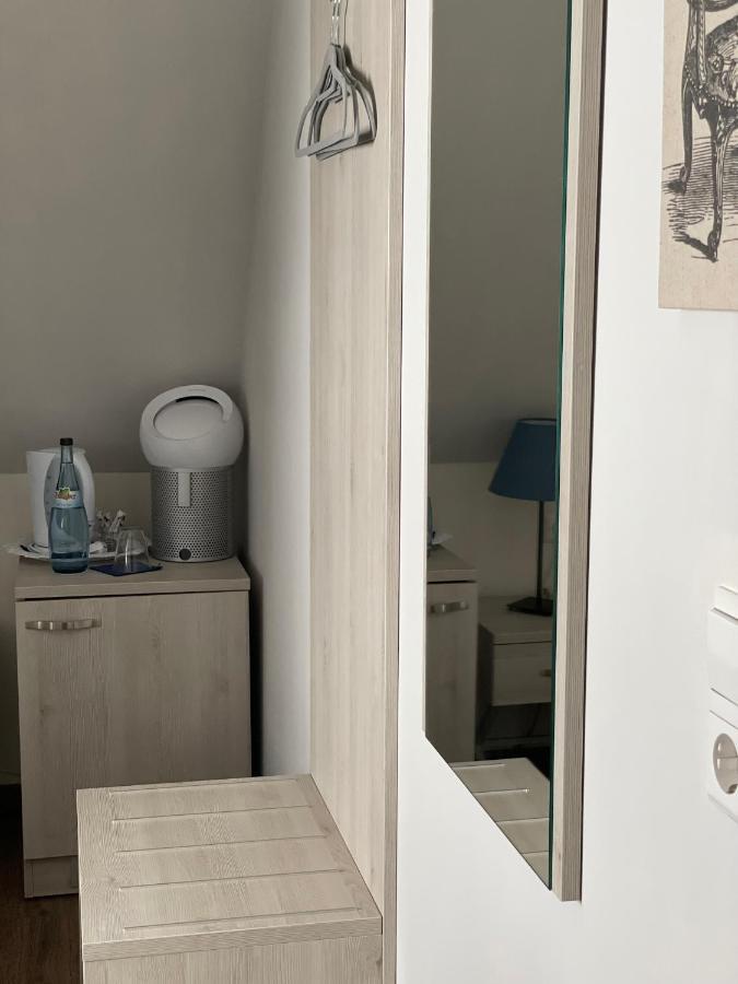 Hotel Post Зіндельфінген Екстер'єр фото