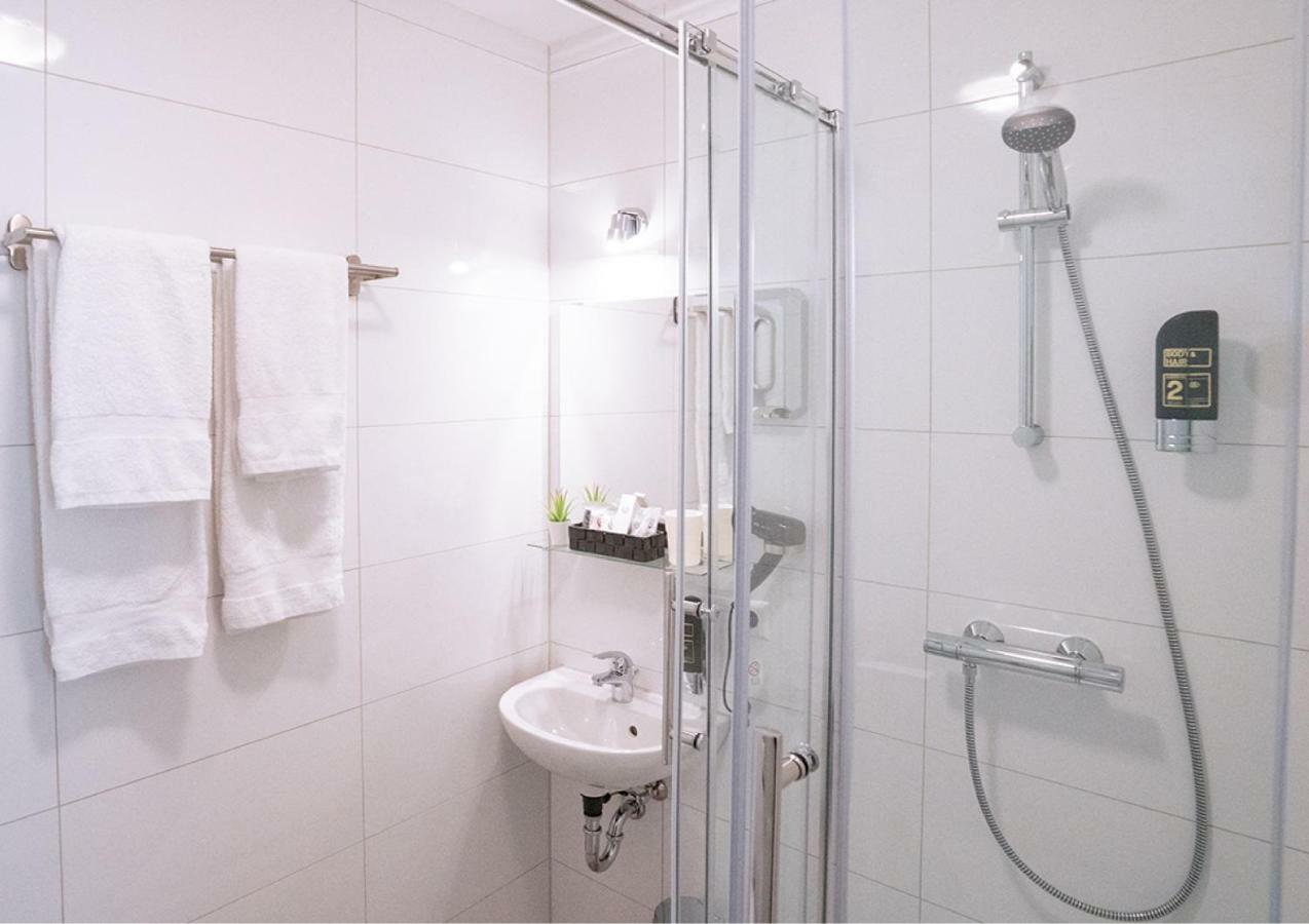 Hotel Post Зіндельфінген Екстер'єр фото